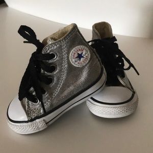 Infant High Top Converse size 3